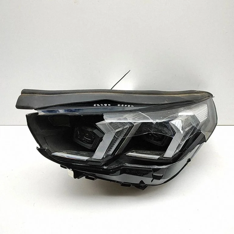 Esituli 5A77EB5 – BMW X2 U10 (2023-)