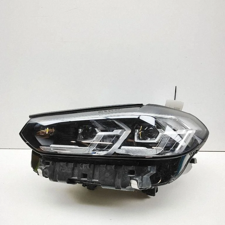 Esituli – BMW X4 F26 (2014-2017)
