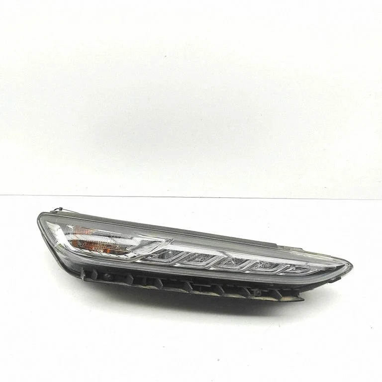 Headlight/headlamp 92208J9000
