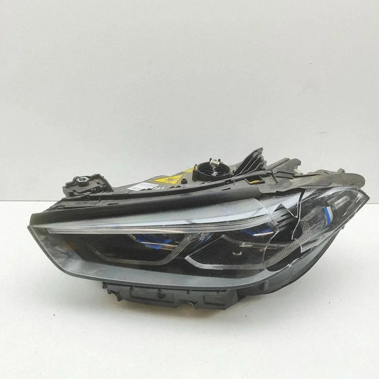 Priekšējais lukturis – BMW 8. sērija G16 (2019-)