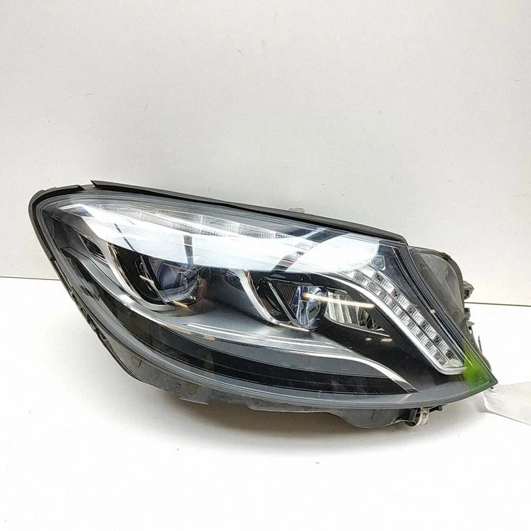 Reflektor A2229068702