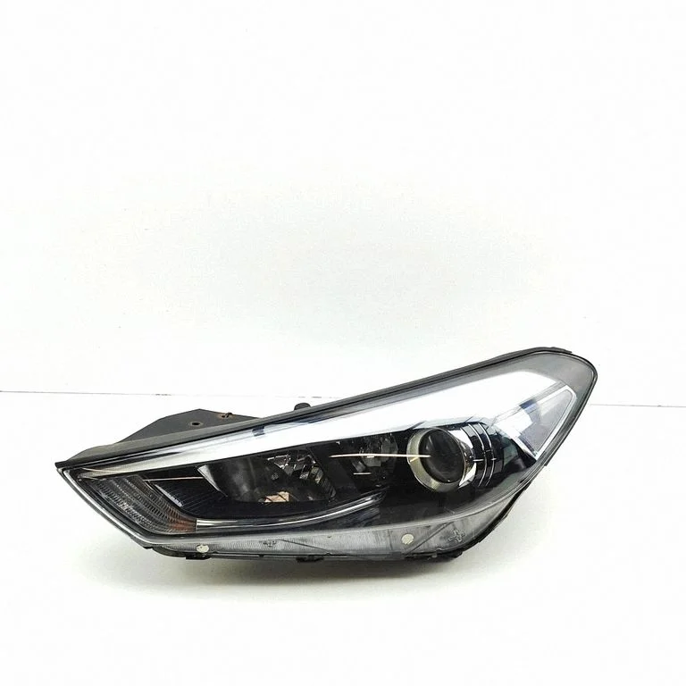 Priekšējais lukturis 92101D7110