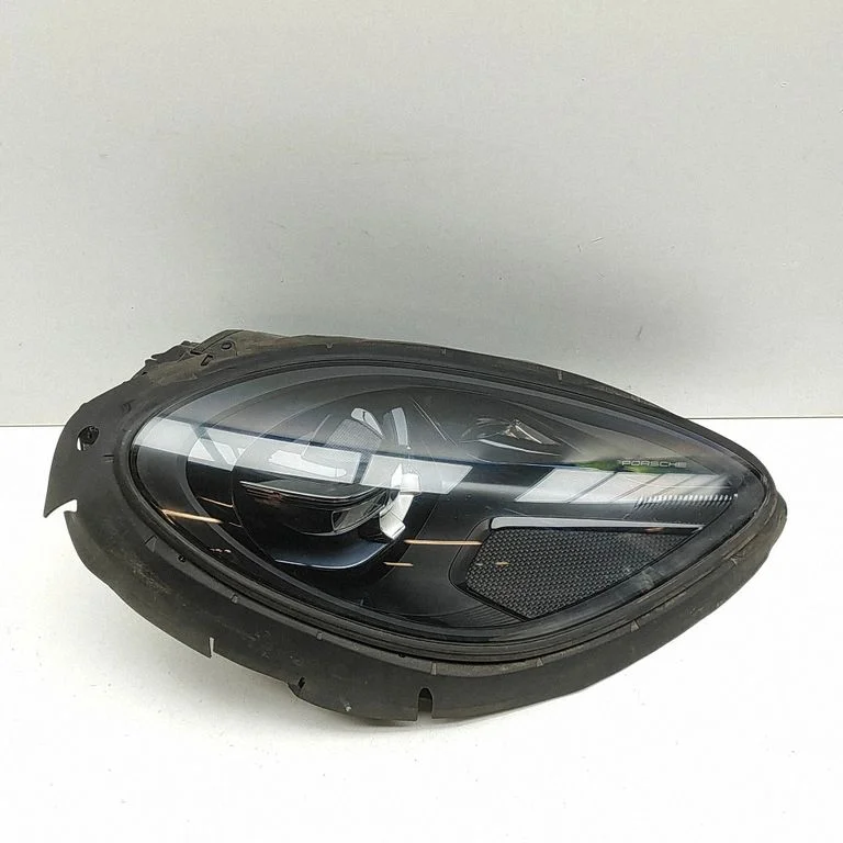 Priekšējais lukturis 7PP941572BG
