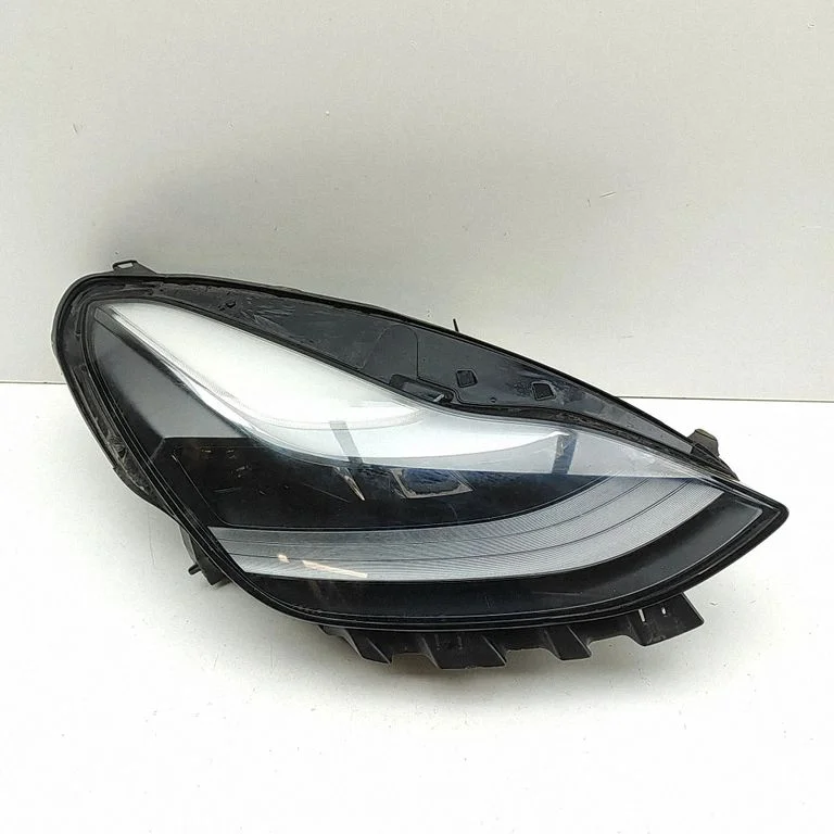Headlight/headlamp – Tesla Model Y (2020-)