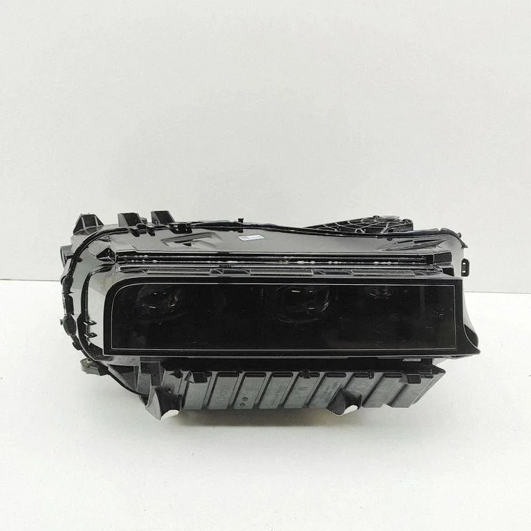 Priekšējais lukturis 02D02862803FF4