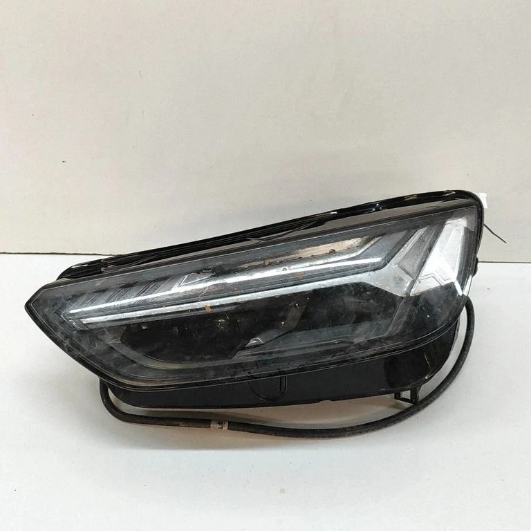 Priekšējais lukturis 80A941035E