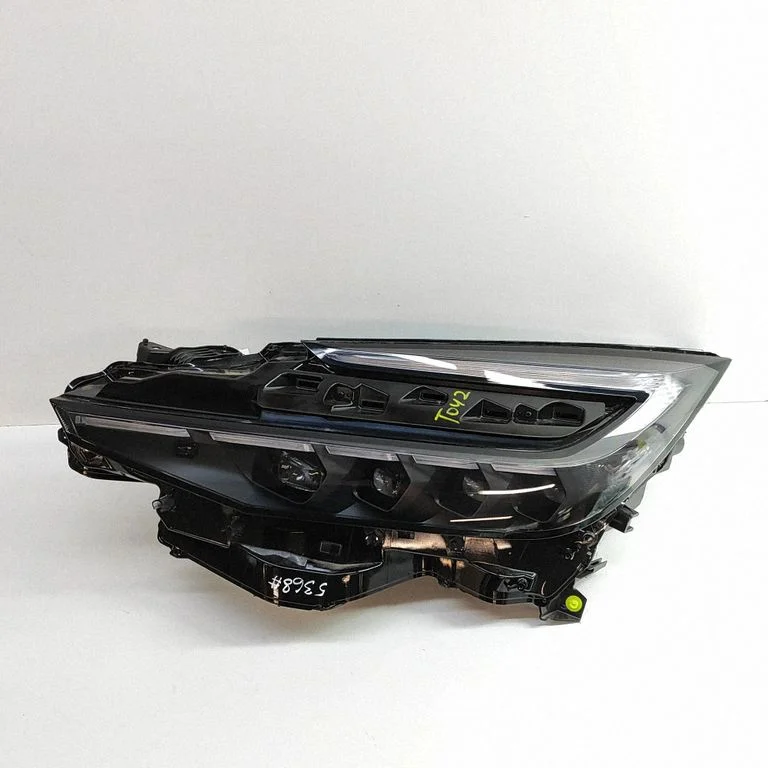 Priekšējais lukturis 81150F450000