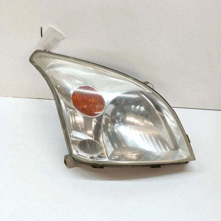 Esituli – Toyota Land Cruiser (J120) (2002-2009)