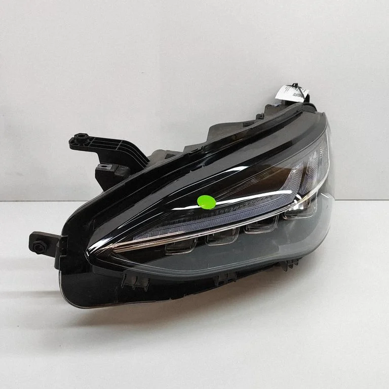Headlight/headlamp 10418635 – MG EHS (2020-)