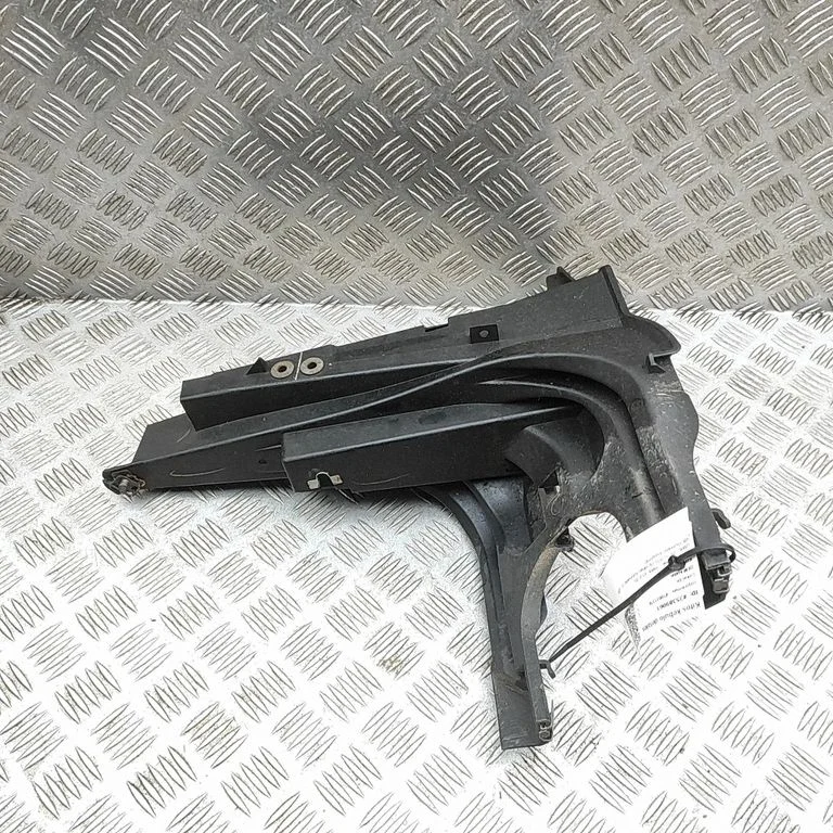 Priekšējā luktura stiprinājums – BMW X5 E70 (2006-2013)