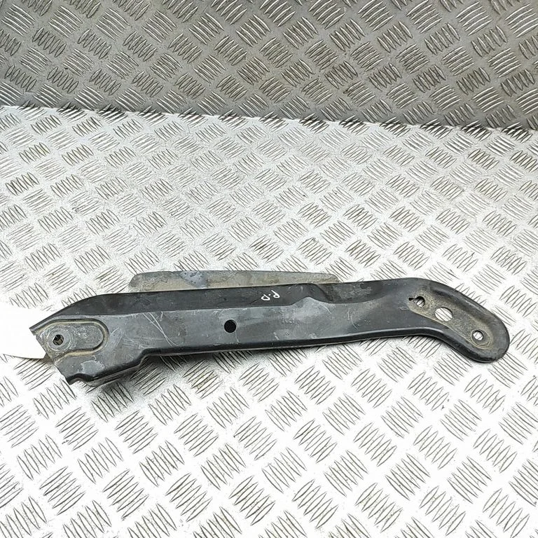 Esitule kinnitusklamber 7C0805932A