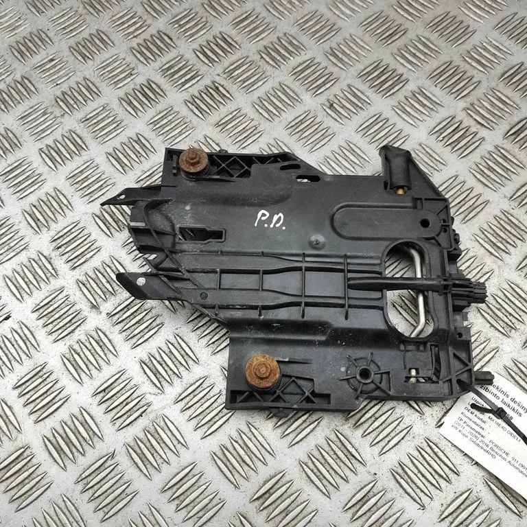 Headlight/headlamp mounting bracket 6913212830