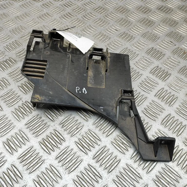 Headlight/headlamp mounting bracket VPCCFX13D084A
