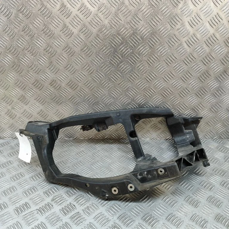 Headlight/headlamp mounting bracket – Mitsubishi Colt CZ3 (2006-2009)