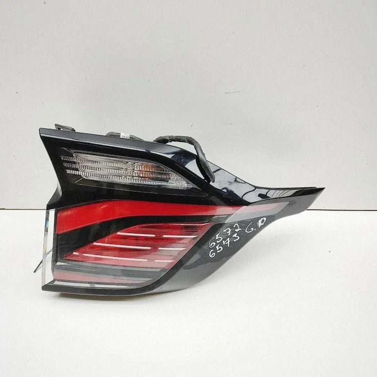 Rear/tail lights 92401R2000