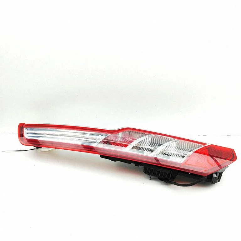 Lampa tylna w błotniku BK2113405AG