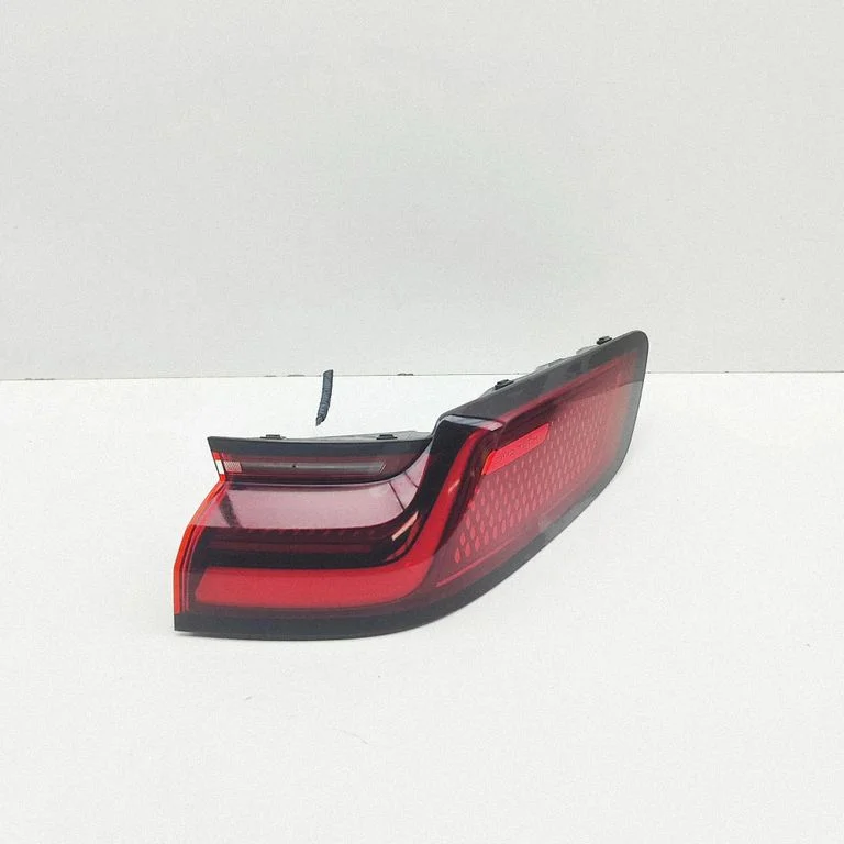 Rear/tail lights SA3HKU4133020