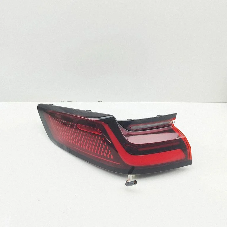 Rear/tail lights SA3HKU4133010