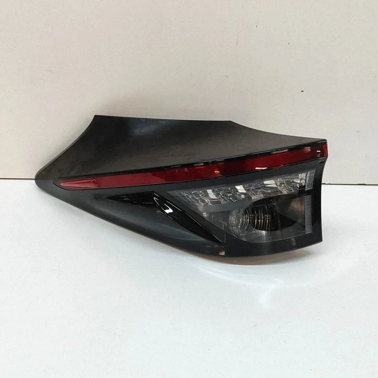 Lampa tylna w błotniku – Toyota Yaris Cross (2020-)