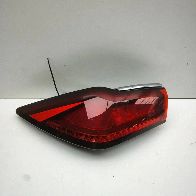 Lampa tylna w błotniku SC2E4133010