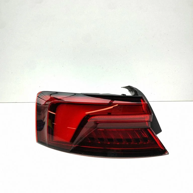 Rear/tail lights 8W6945091J