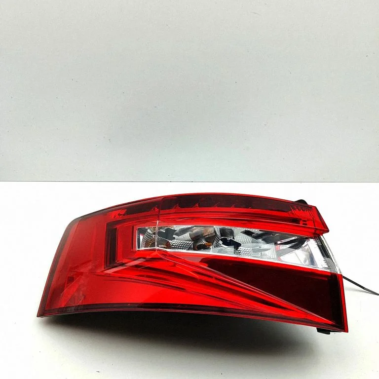 Rear/tail lights 3V5945207A