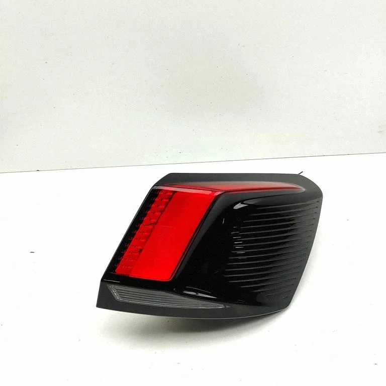 Rear/tail lights 9810477080