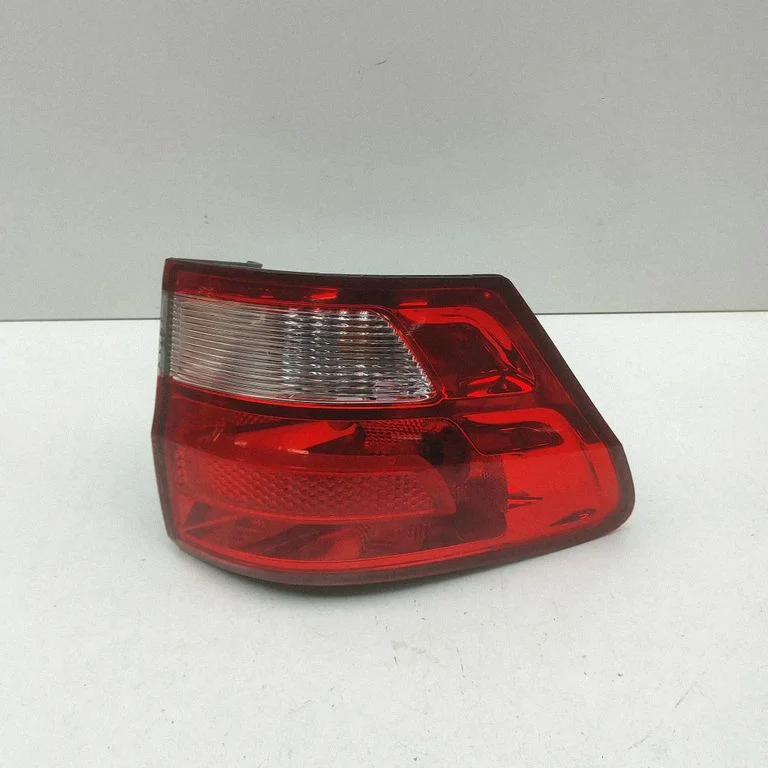 Lampa tylna w błotniku 55079415AE