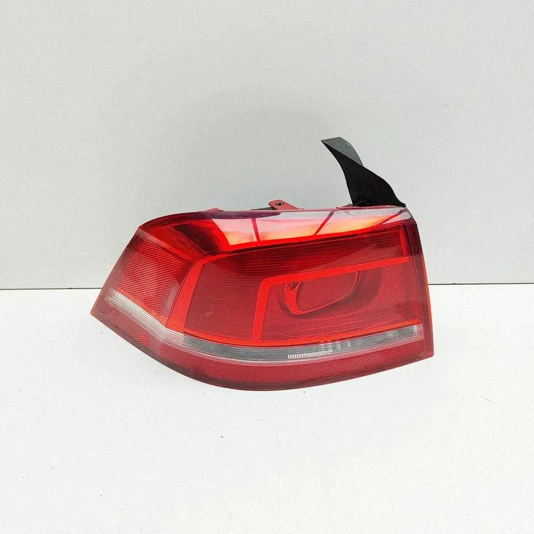 Rear/tail lights – Volkswagen Passat CC (2008-2016)