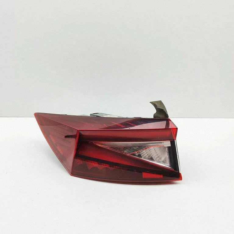 Rear/tail lights 2SD01478501
