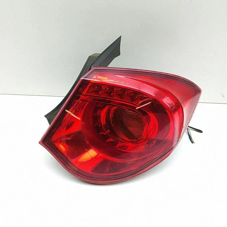 Lampa tylna w błotniku 02041099900010