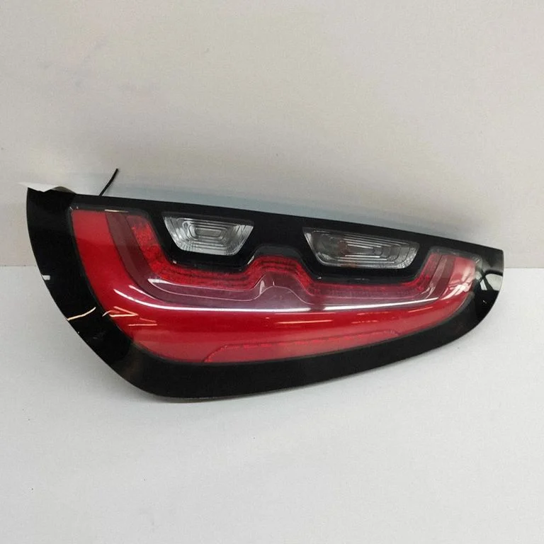 Lampa tylna w błotniku 92402E4020