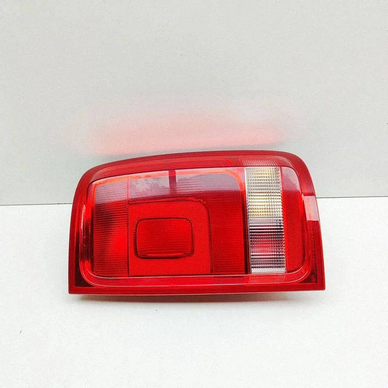 Rear/tail lights – Volkswagen Amarok (2010-2020)