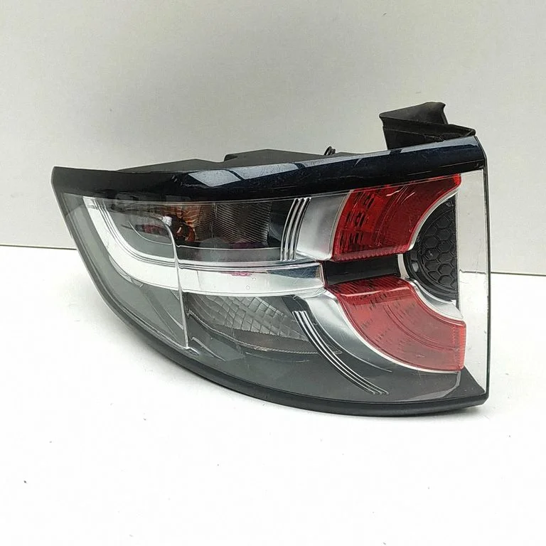 Lampa tylna w błotniku FK7213405AF