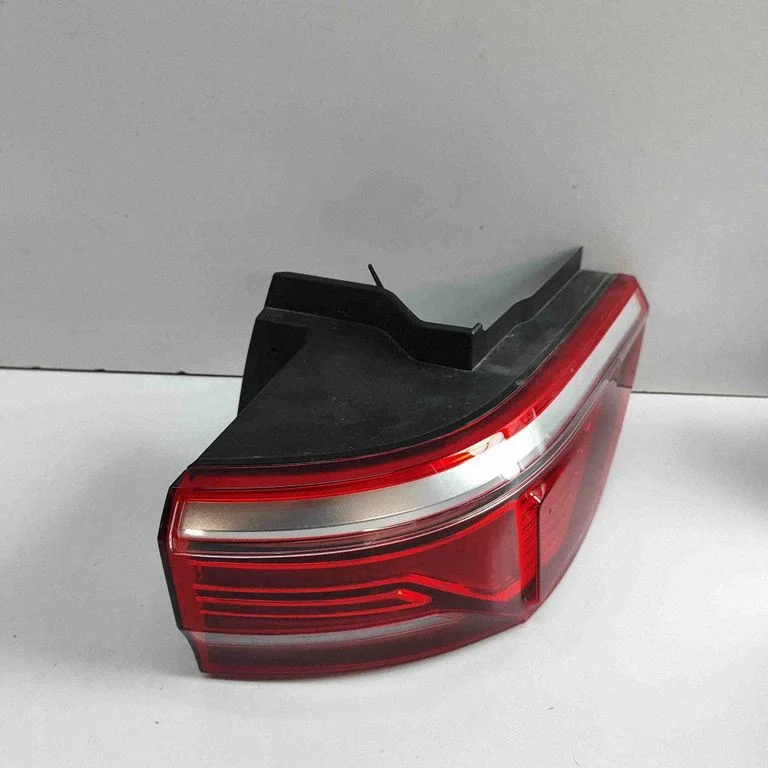 Tagatuli keres 7T0945096D