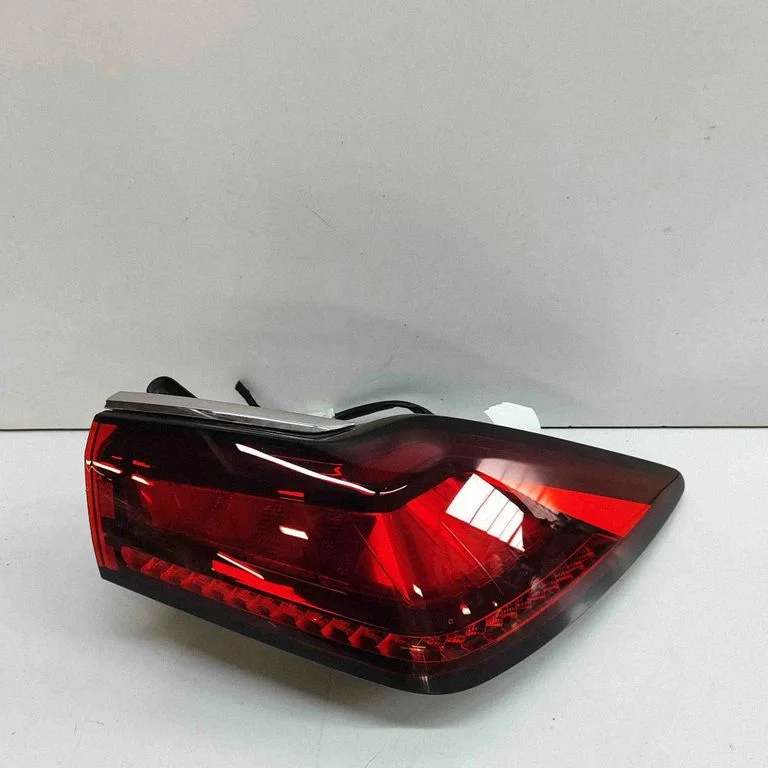 Rear/tail lights DJCF02A1