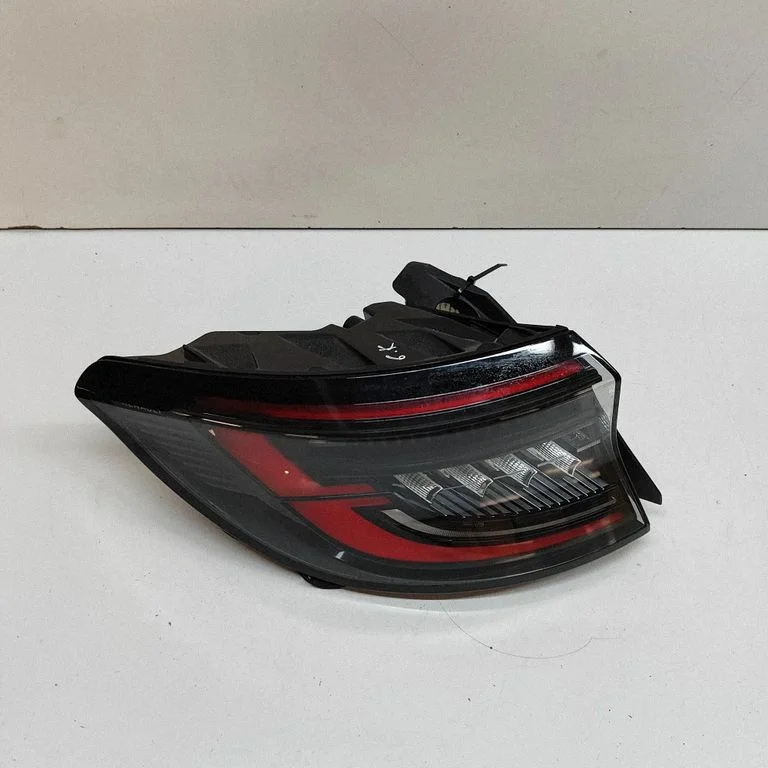 Rear/tail lights 265550837R
