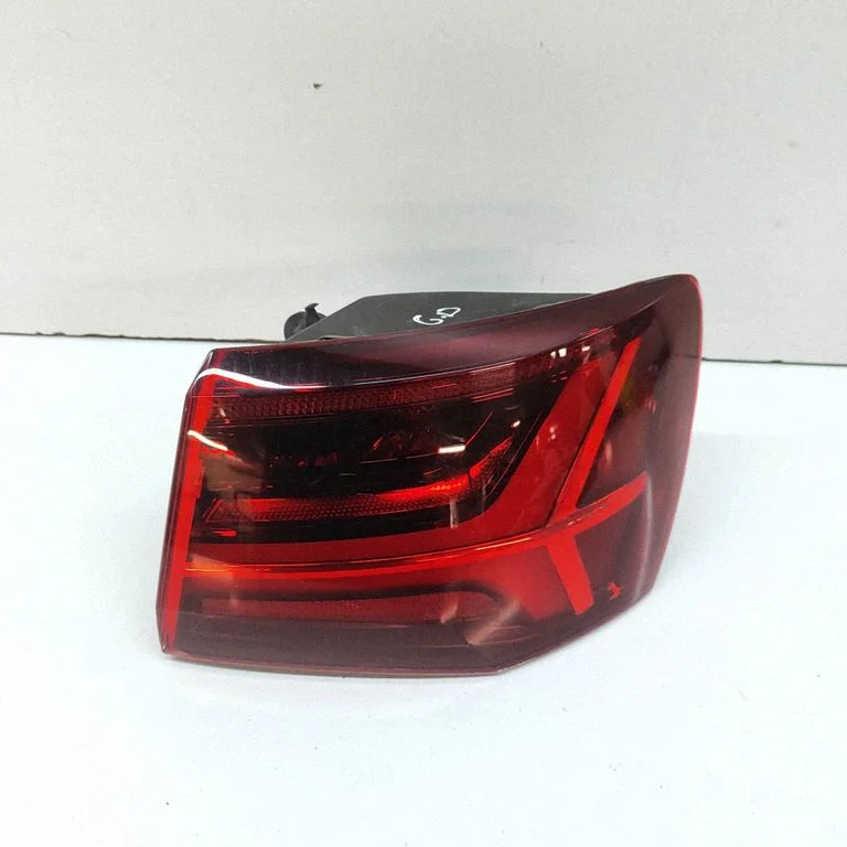 Rear/tail lights 4G9945096F