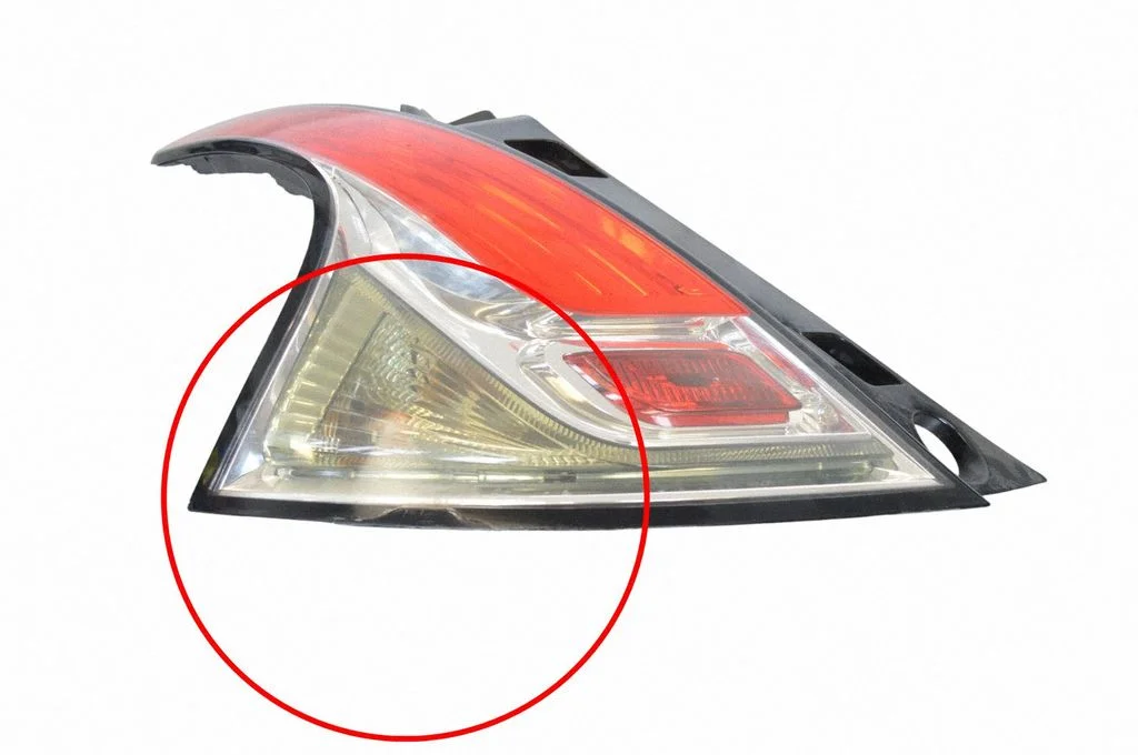 Lampa tylna w błotniku – lewa