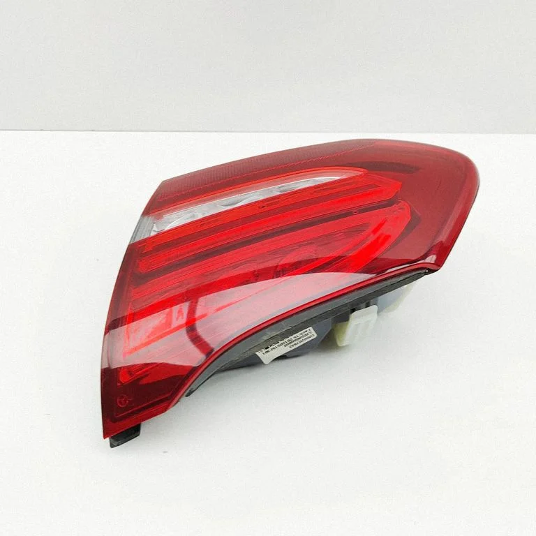 Tailgate rear/tail lights – Mercedes-Benz C-Class W205 (2014-2021)
