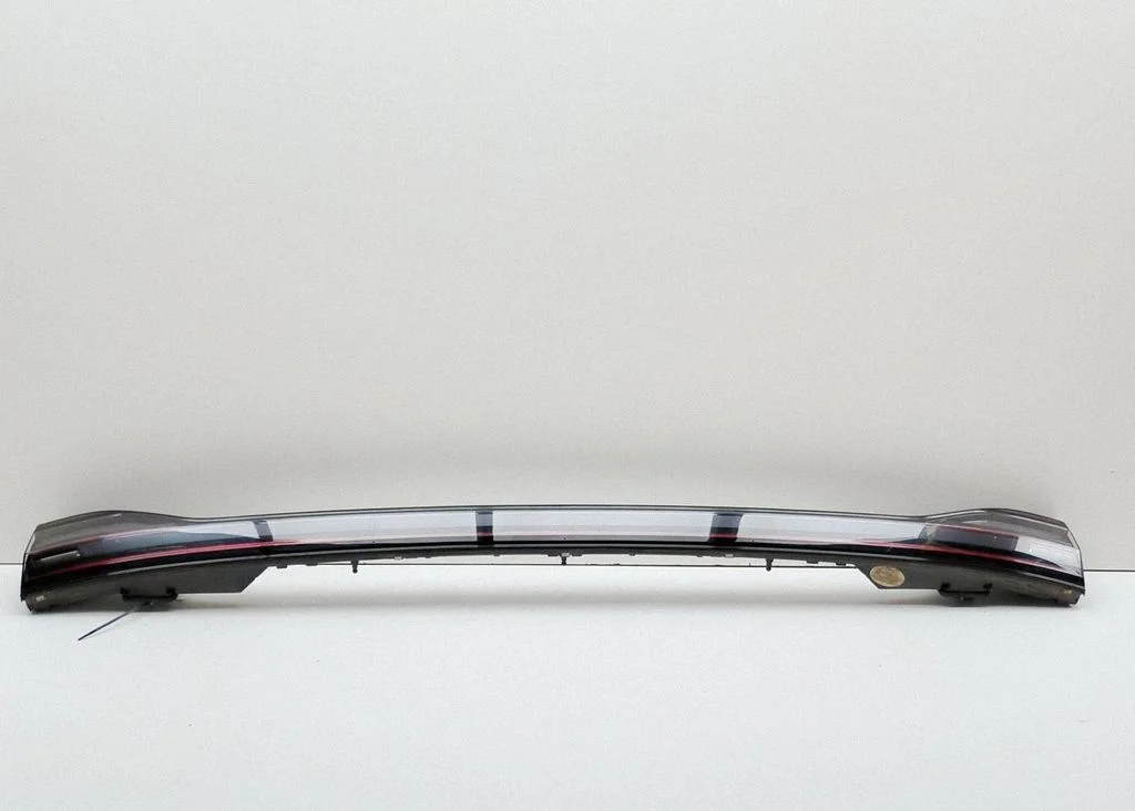 Tailgate rear/tail lights 1T3945307C