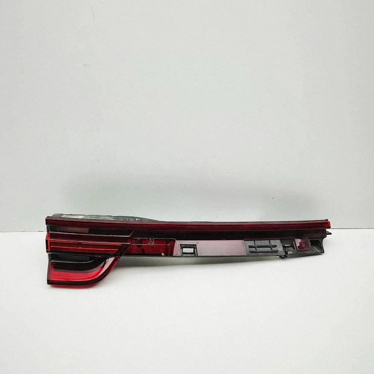 Tailgate rear/tail lights 971945207C