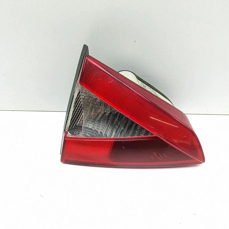 Lampa tylna w klapie 231567