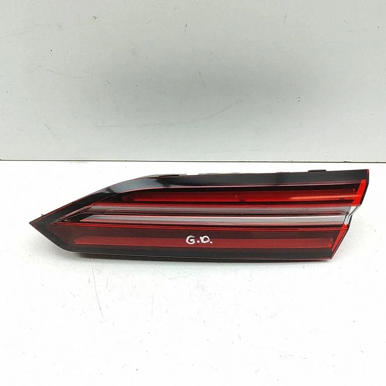 Tailgate rear/tail lights 5A01AD2