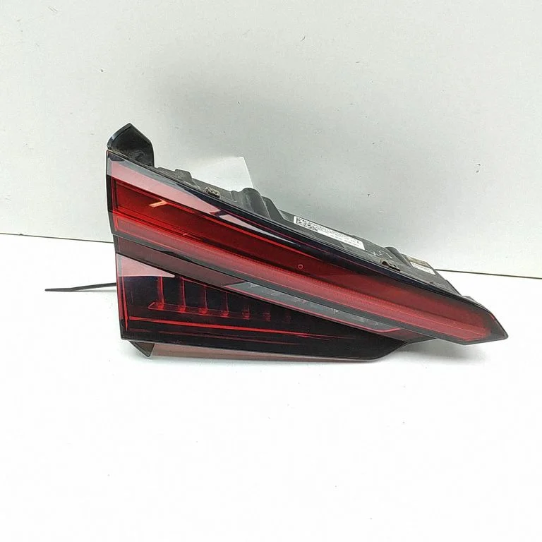 Tailgate rear/tail lights 8W6945093J