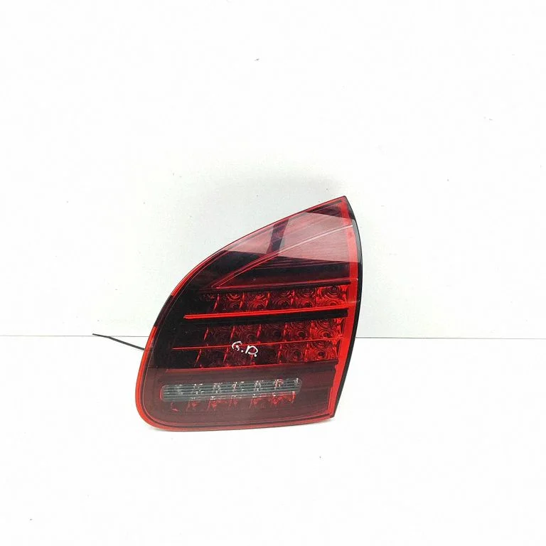 Lampa tylna w klapie 7P5945094R