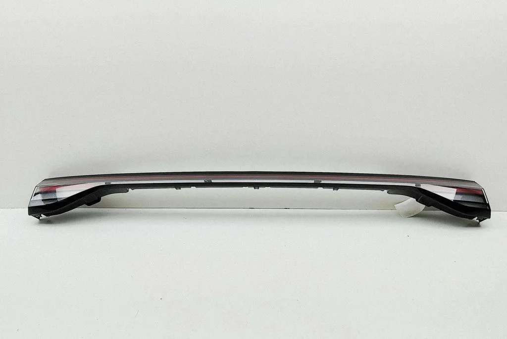 Tailgate rear/tail lights 1T3945307E
