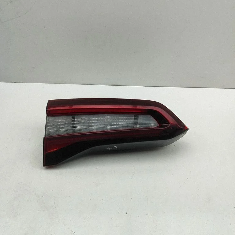 Tailgate rear/tail lights 5A0DB05