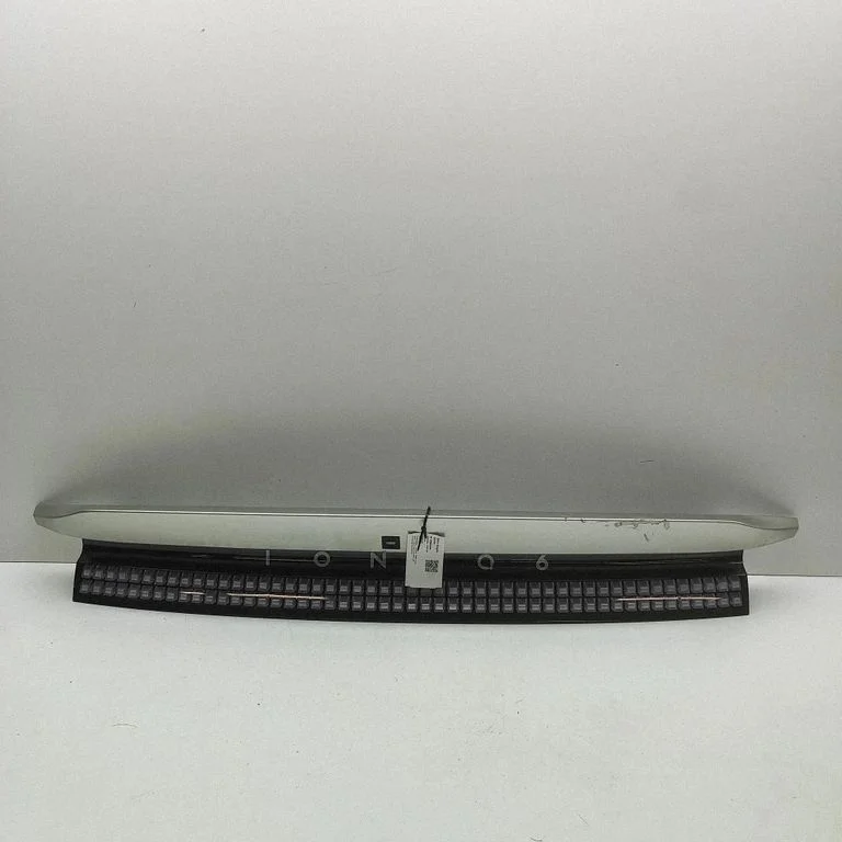 Lampa tylna w klapie 92403KL000