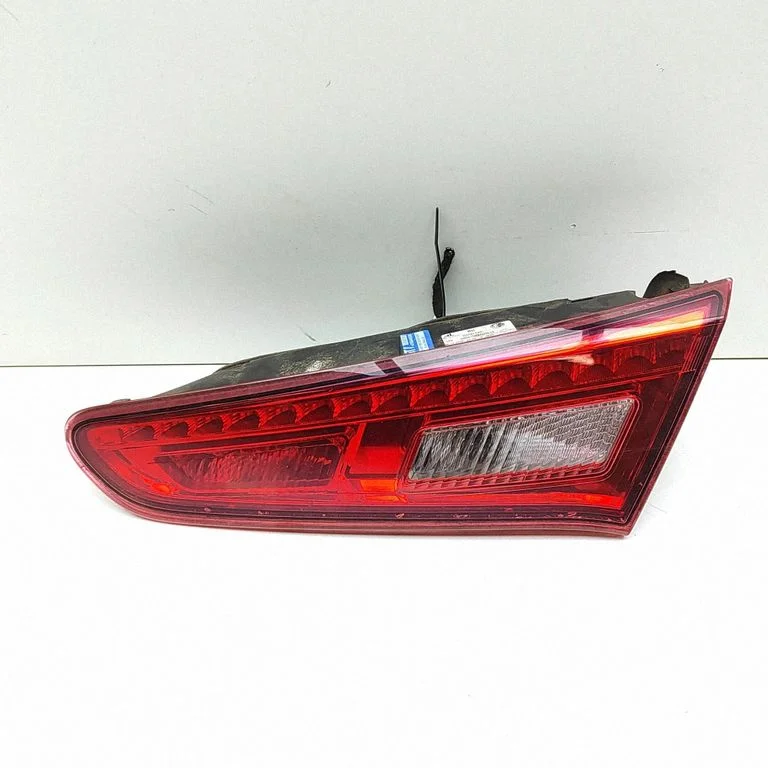 Lampa tylna w klapie 02041599900010